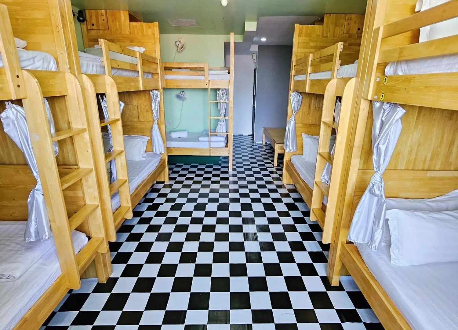 The 60 Hostel George Town