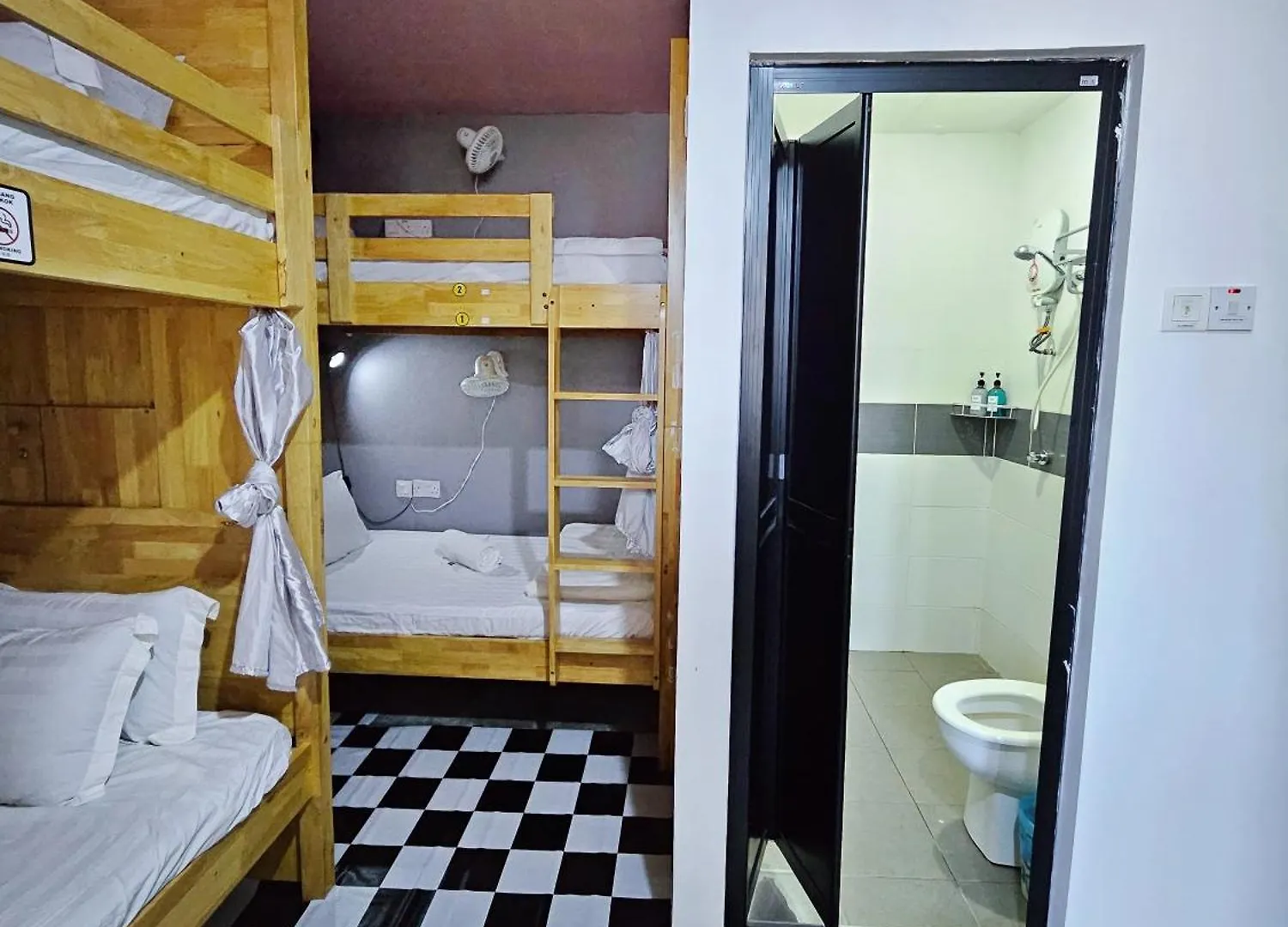 The 60 Hostel George Town